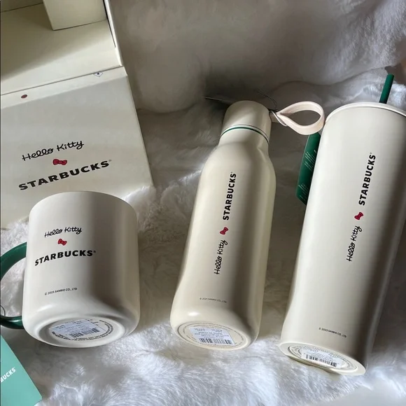 🆕Hello Kitty Starbucks tumbler, mug and insulated bottle set - Picture 5 of 7